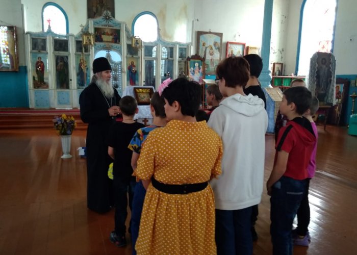 Дети посетили храм в с.Новомихайловском