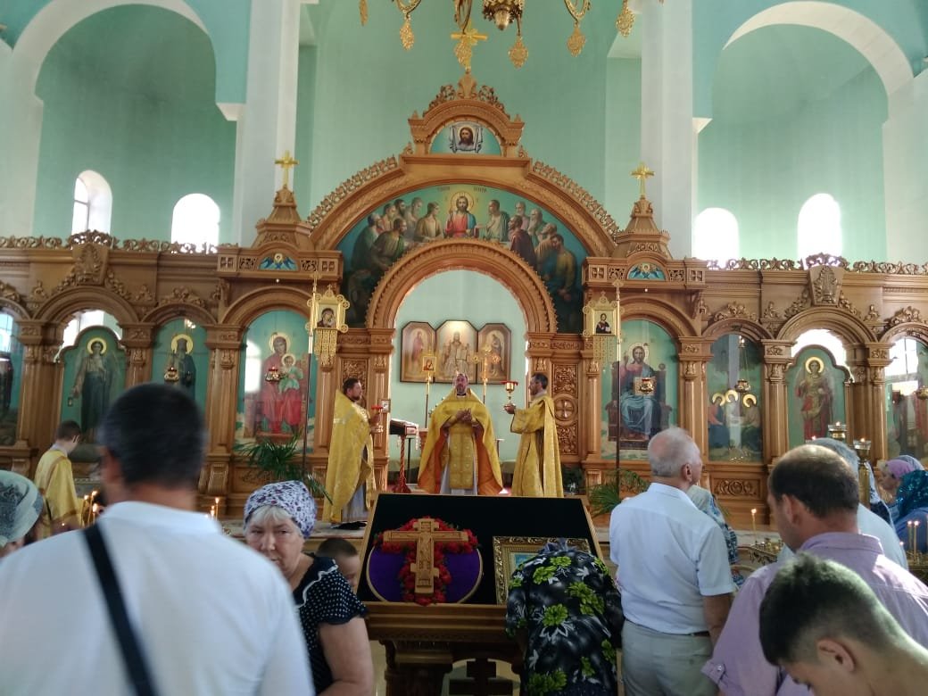 14 августа в Свято-Троицком храме г. Гулькевичи состоялась Божественная литургия